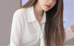 坐在学长鸡上面写作文作业